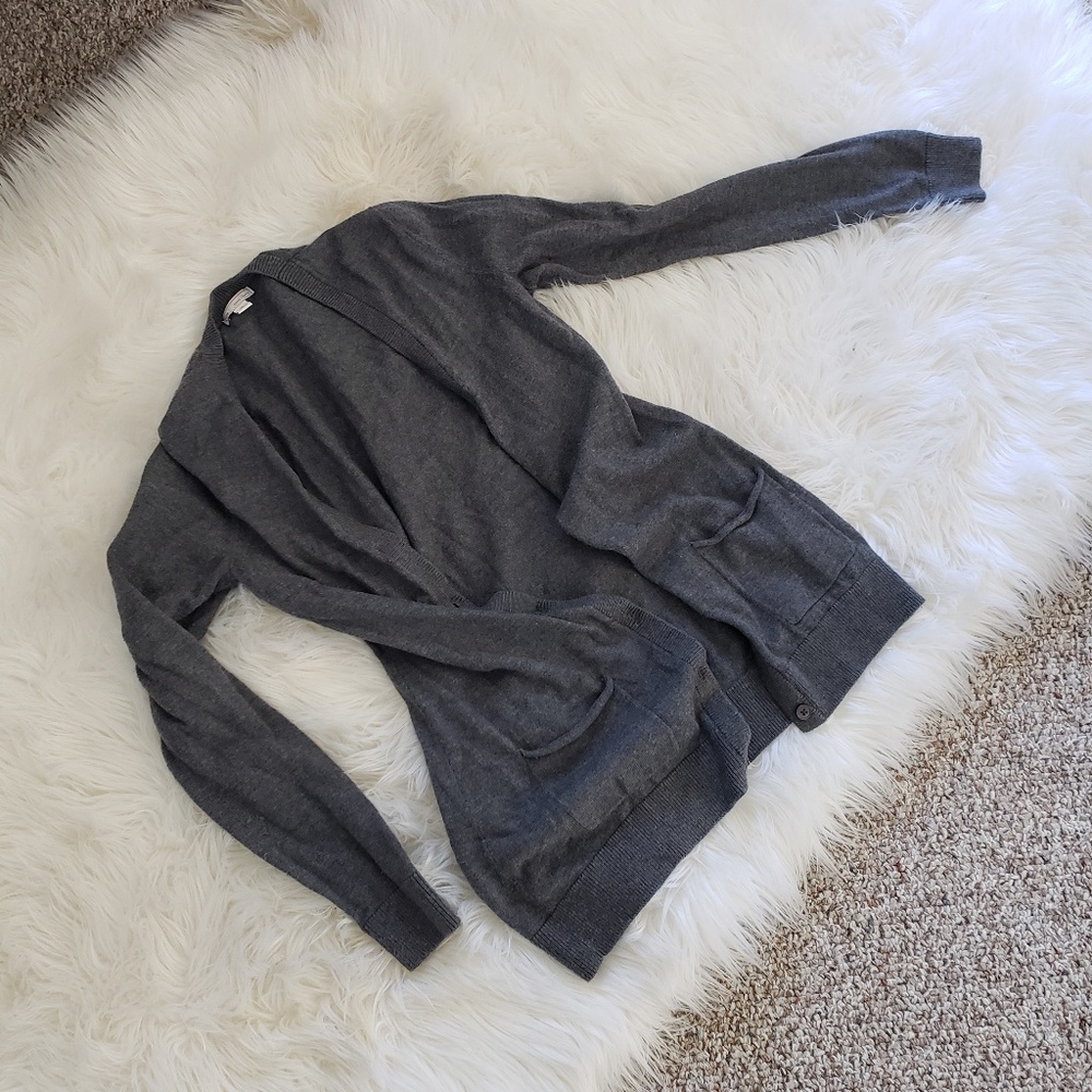 Grey cardigan